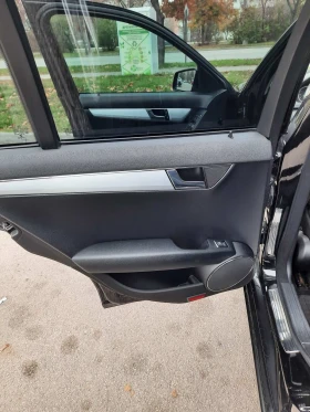 Mercedes-Benz C 220, снимка 3
