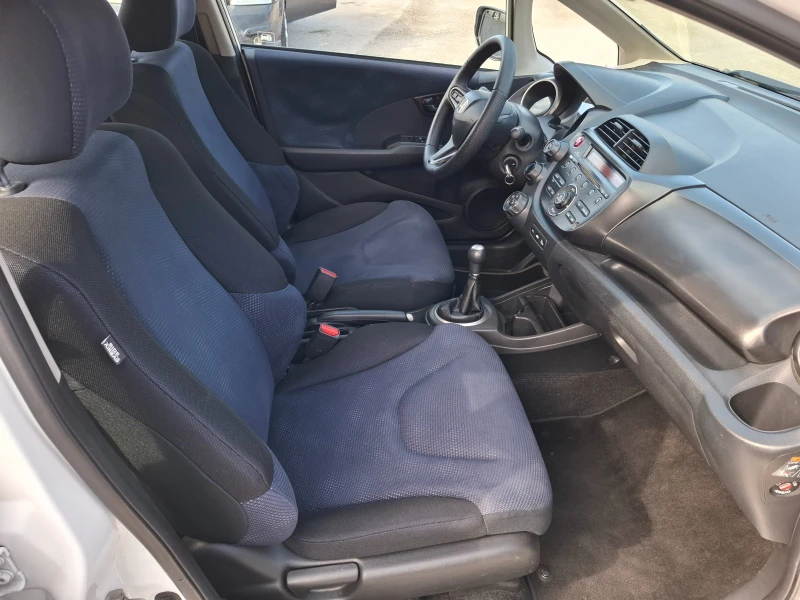 Honda Jazz 1.4 VVTI FACE LIFT, снимка 10 - Автомобили и джипове - 47340025