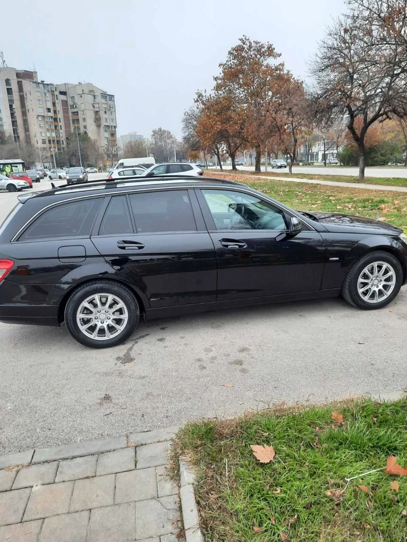 Mercedes-Benz C 220, снимка 11 - Автомобили и джипове - 52458792