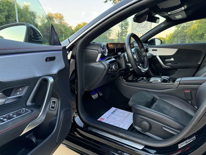 Mercedes-Benz CLA 220 * AMG* DISTR* LED* FULL* , снимка 17 - Автомобили и джипове - 52820853