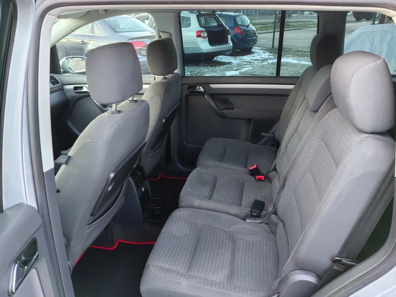 VW Touran 1.9 tdi  Navi, снимка 12 - Автомобили и джипове - 53168304