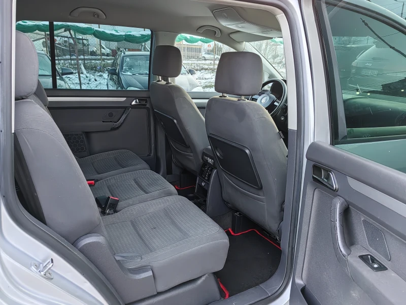VW Touran 1.9 tdi  Navi, снимка 10 - Автомобили и джипове - 53168304