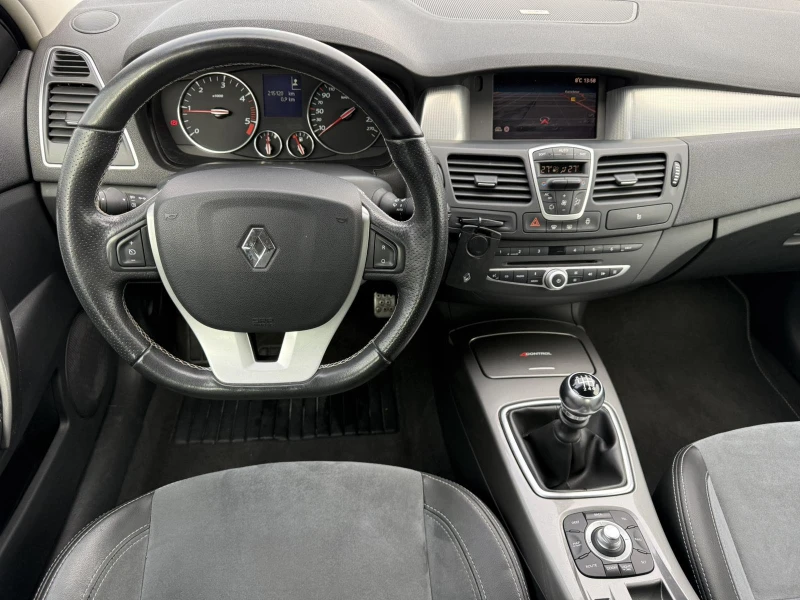 Renault Laguna GT 4control Швейцария КАТО НОВА , снимка 13 - Автомобили и джипове - 53377628