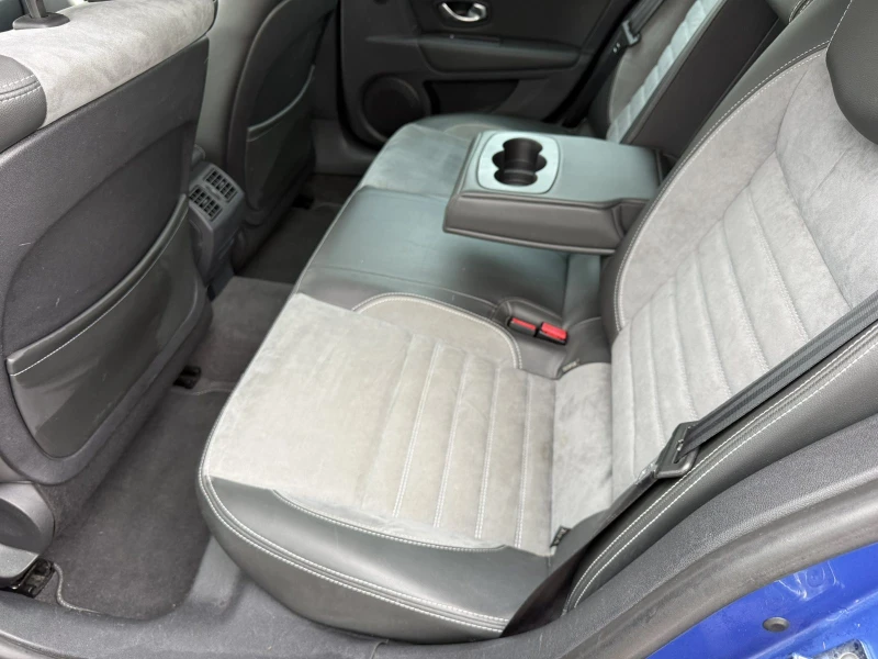 Renault Laguna GT 4control Швейцария КАТО НОВА , снимка 11 - Автомобили и джипове - 53377628