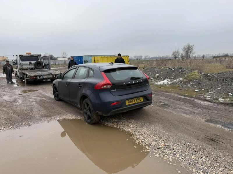 Volvo V40 1.6d, снимка 4 - Автомобили и джипове - 53462159