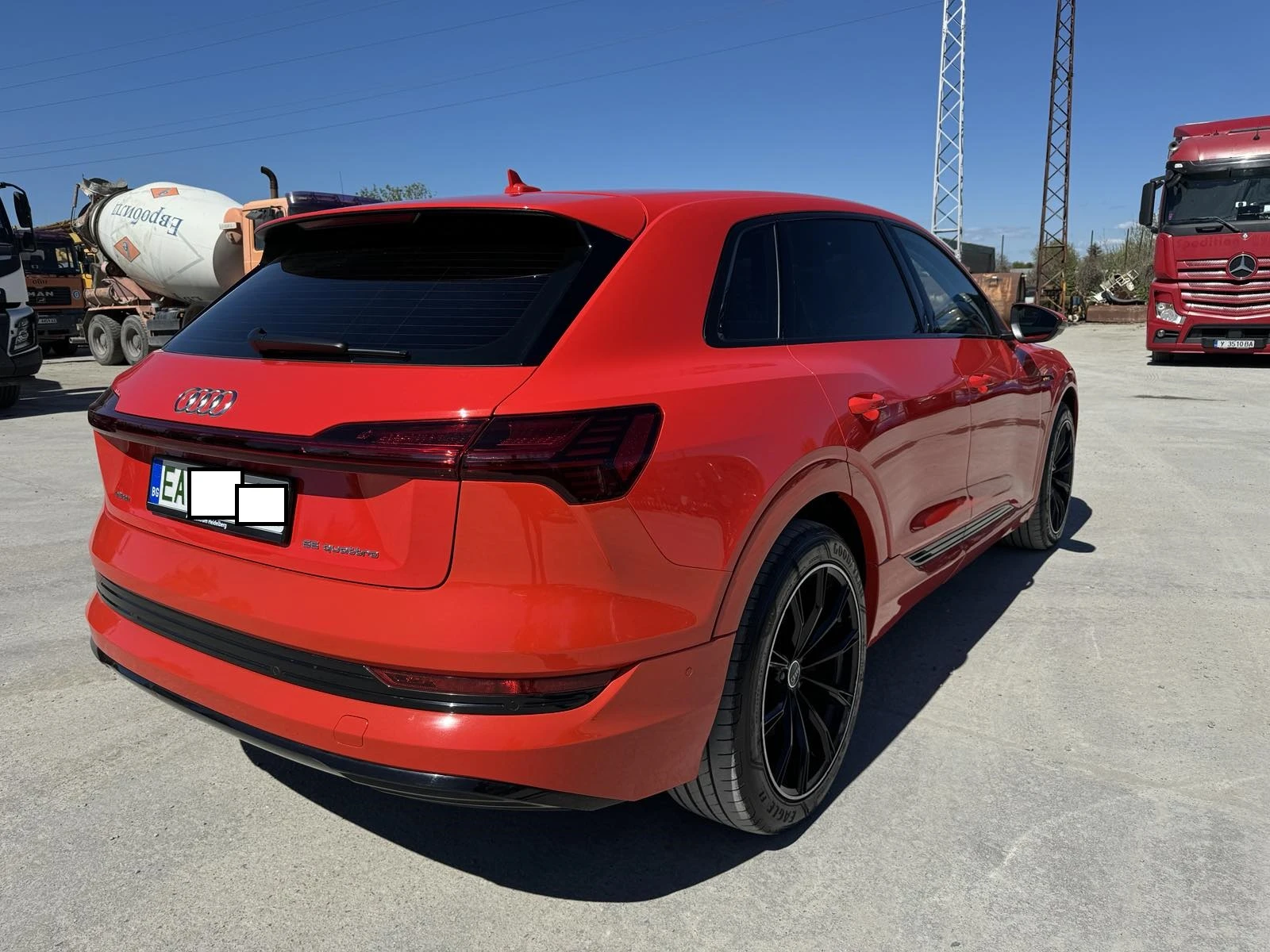 Audi E-Tron 55 - изображение 6