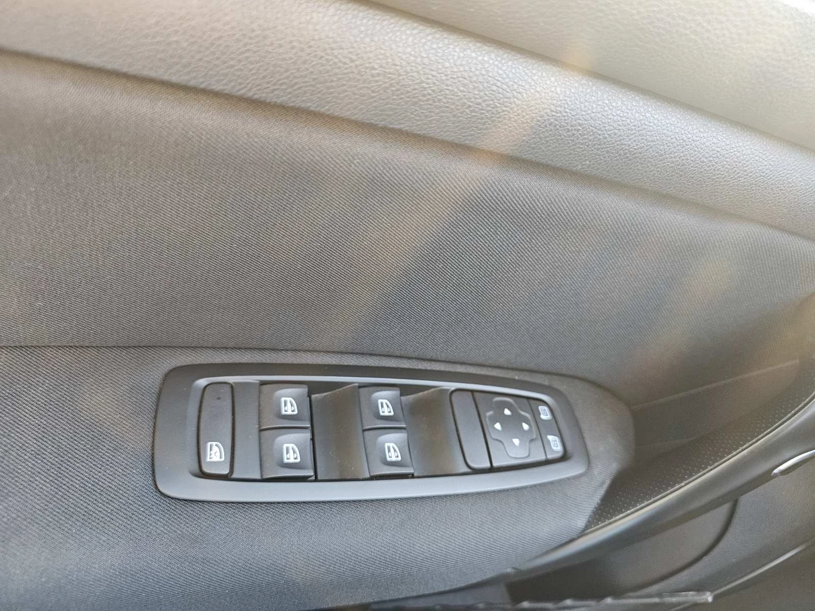 Renault Megane 1.3 TCe 140 EDC - изображение 10