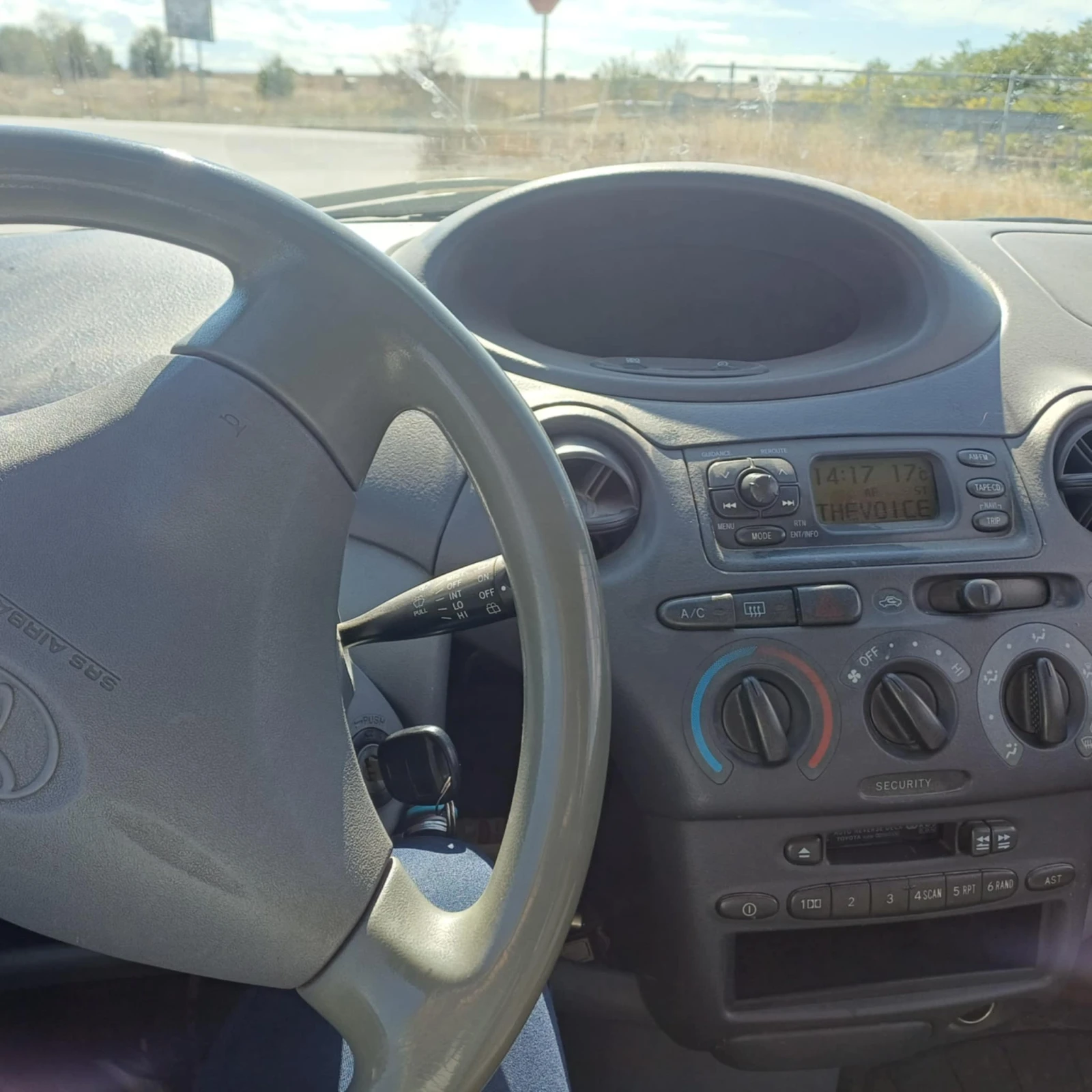 Toyota Yaris  - изображение 4