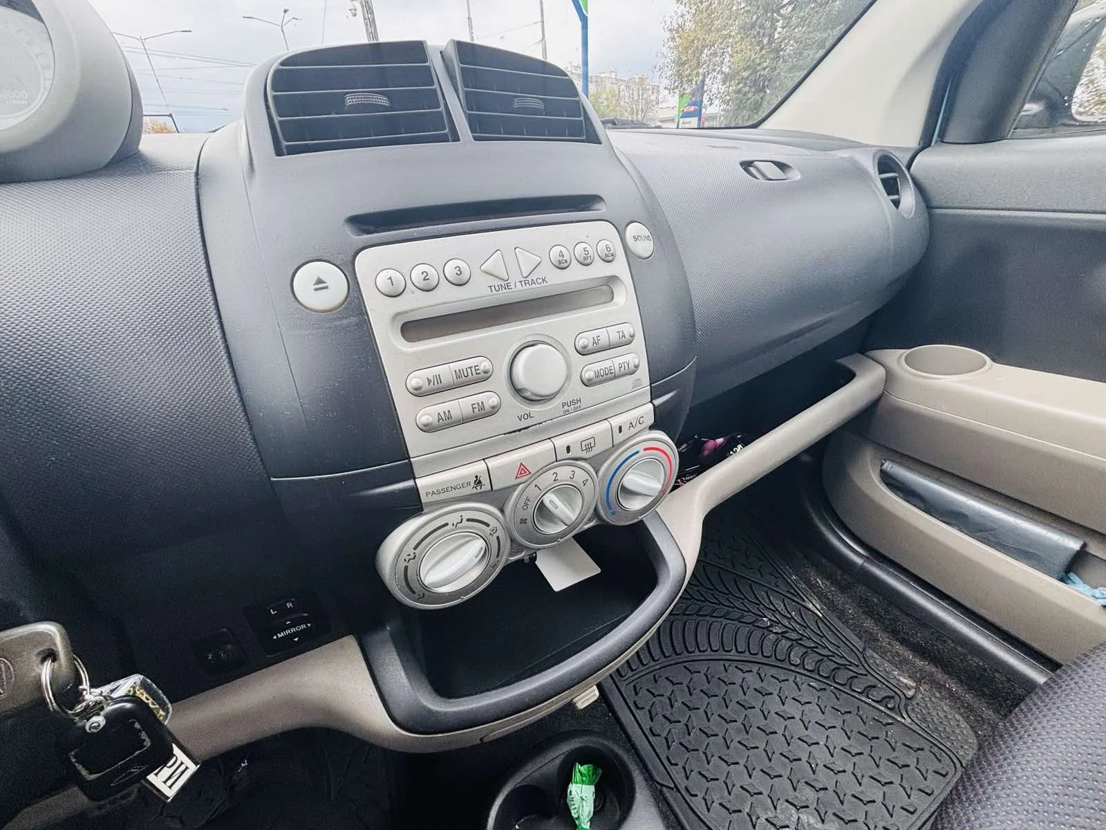 Daihatsu Sirion  - изображение 6