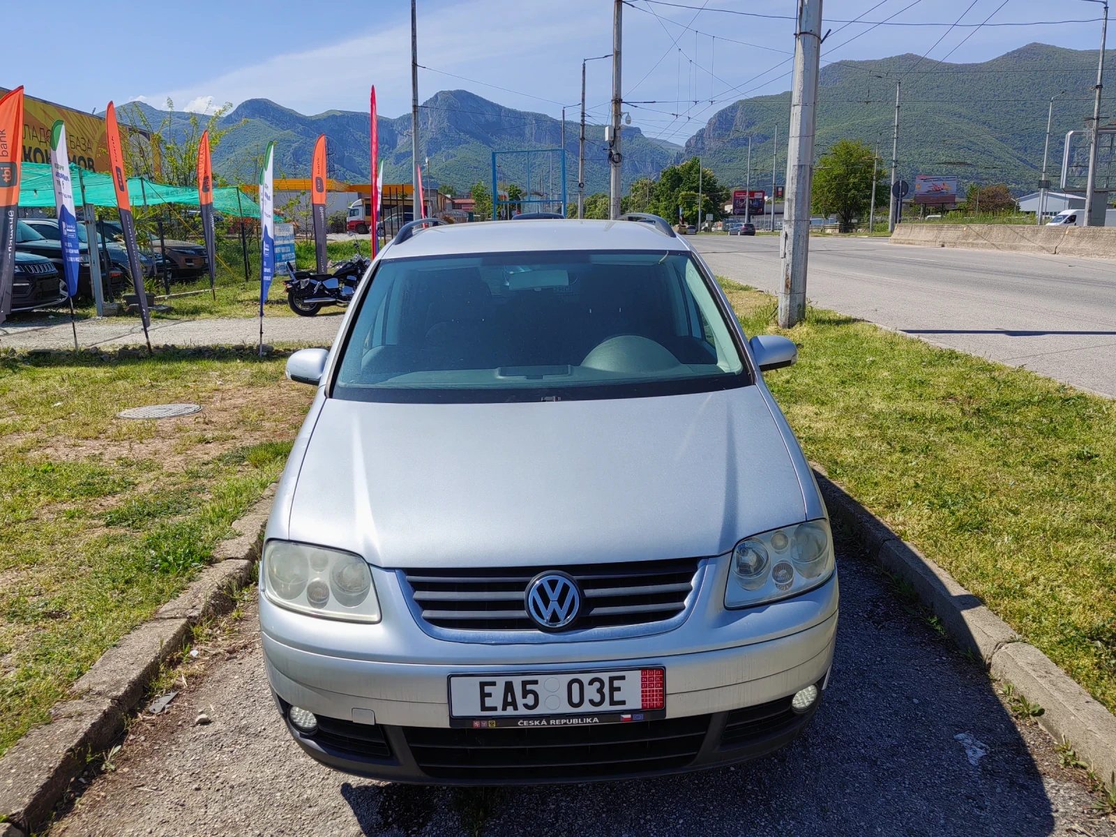 VW Touran 1.9 tdi  Navi, снимка 2 - Автомобили и джипове - 53168304