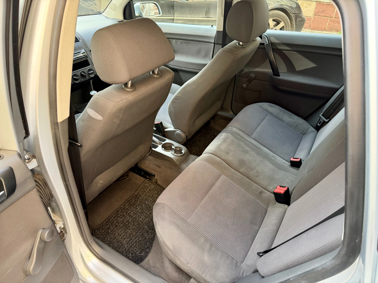 VW Polo 1.2i Family 100%km - изображение 8