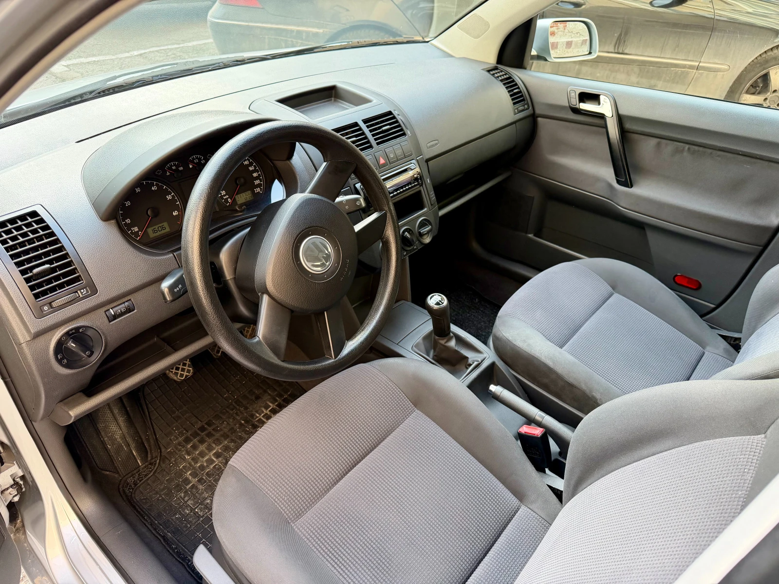 VW Polo 1.2i Family 100%km - изображение 5