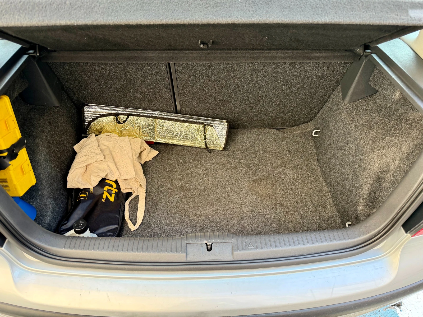 VW Polo 1.2i Family 100%km - изображение 9