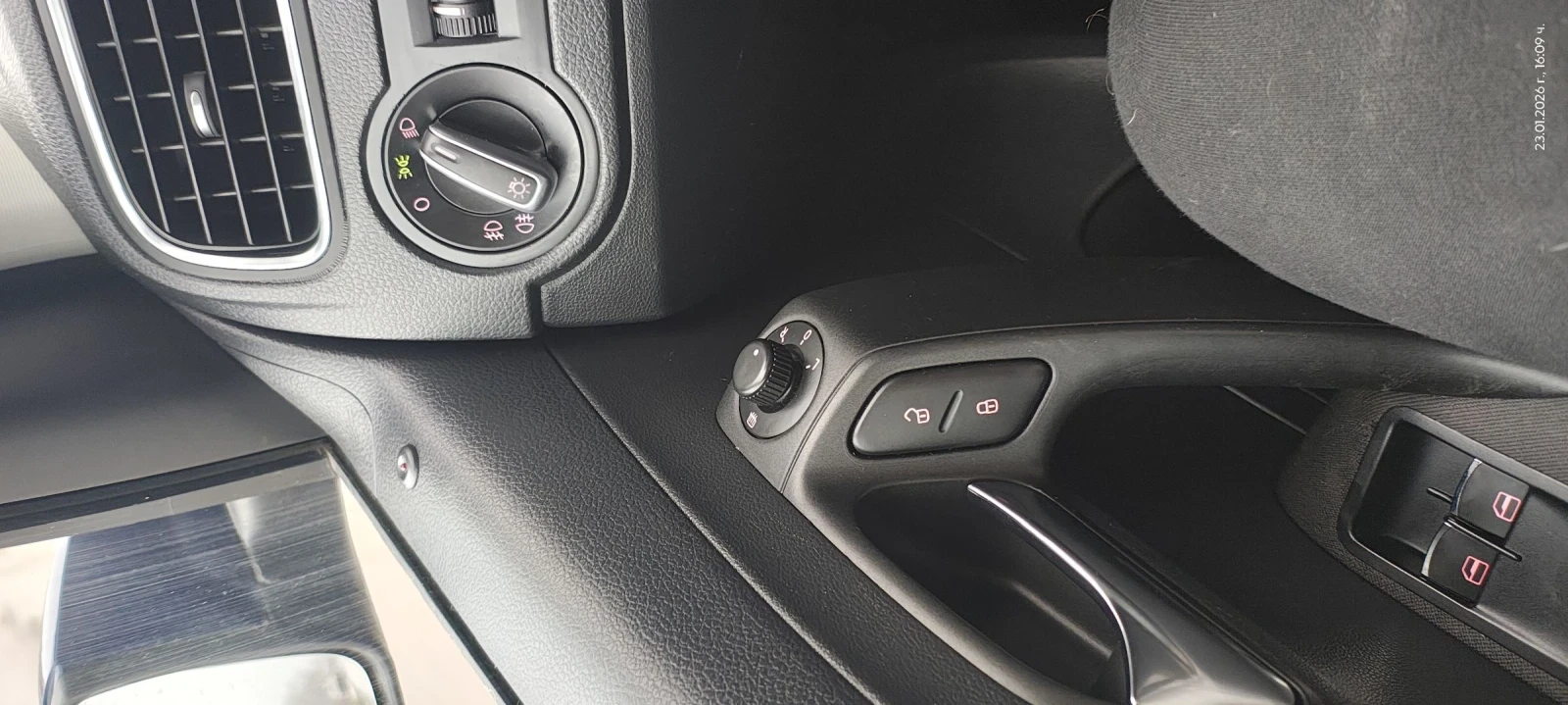 VW Polo, снимка 7 - Автомобили и джипове - 53817339