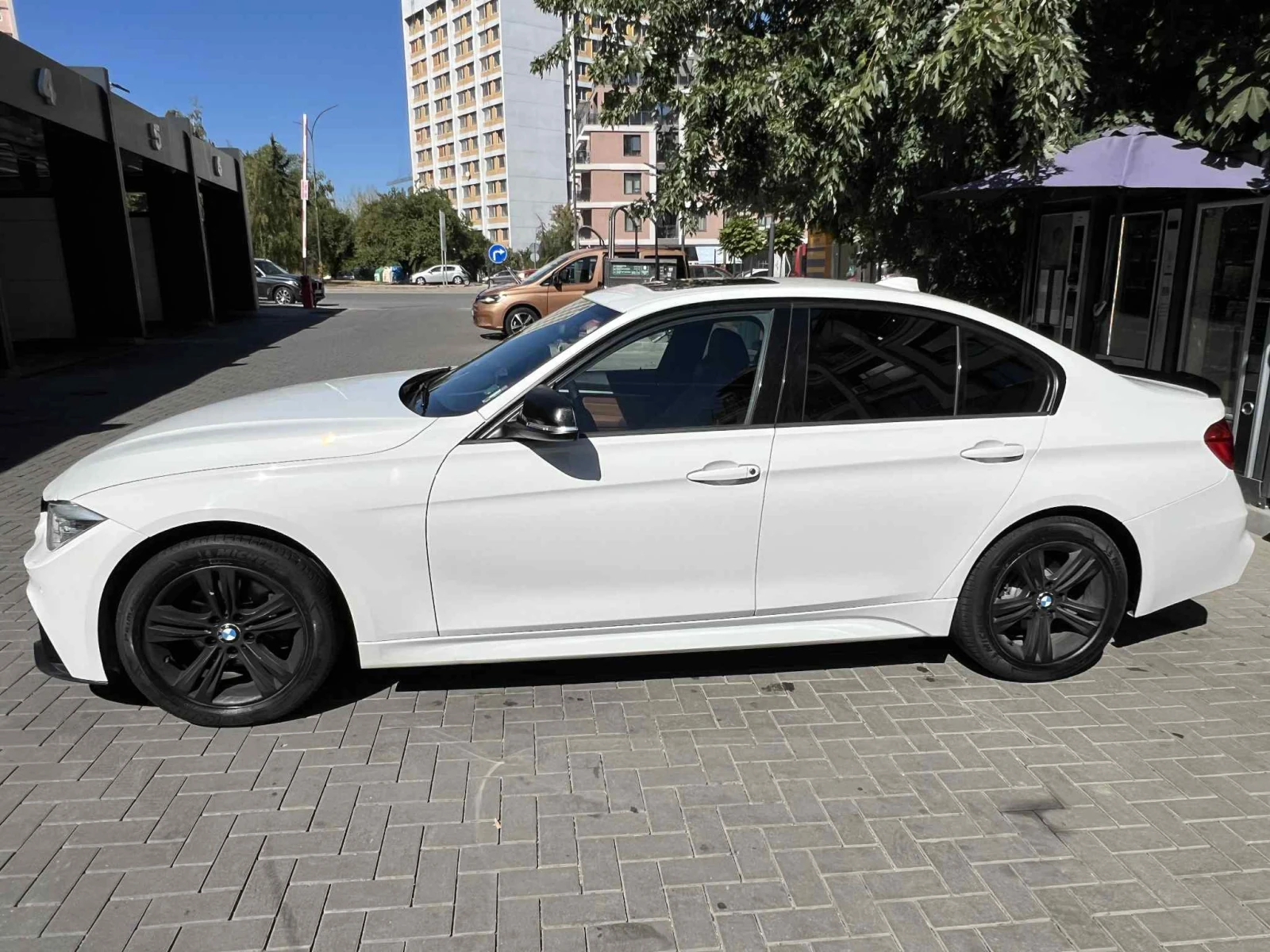 BMW 328 2.0i xDrive, Сменени вериги, снимка 10 - Автомобили и джипове - 53873460