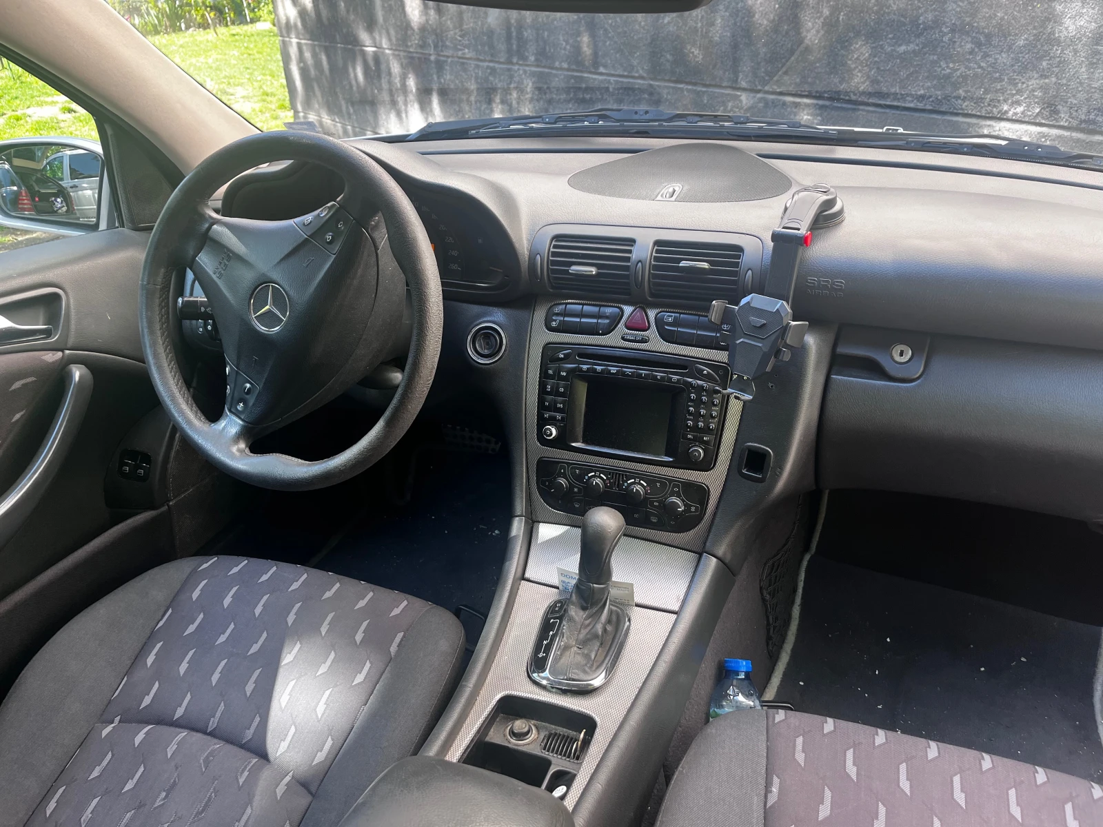 Mercedes-Benz C 220, снимка 7 - Автомобили и джипове - 54486673