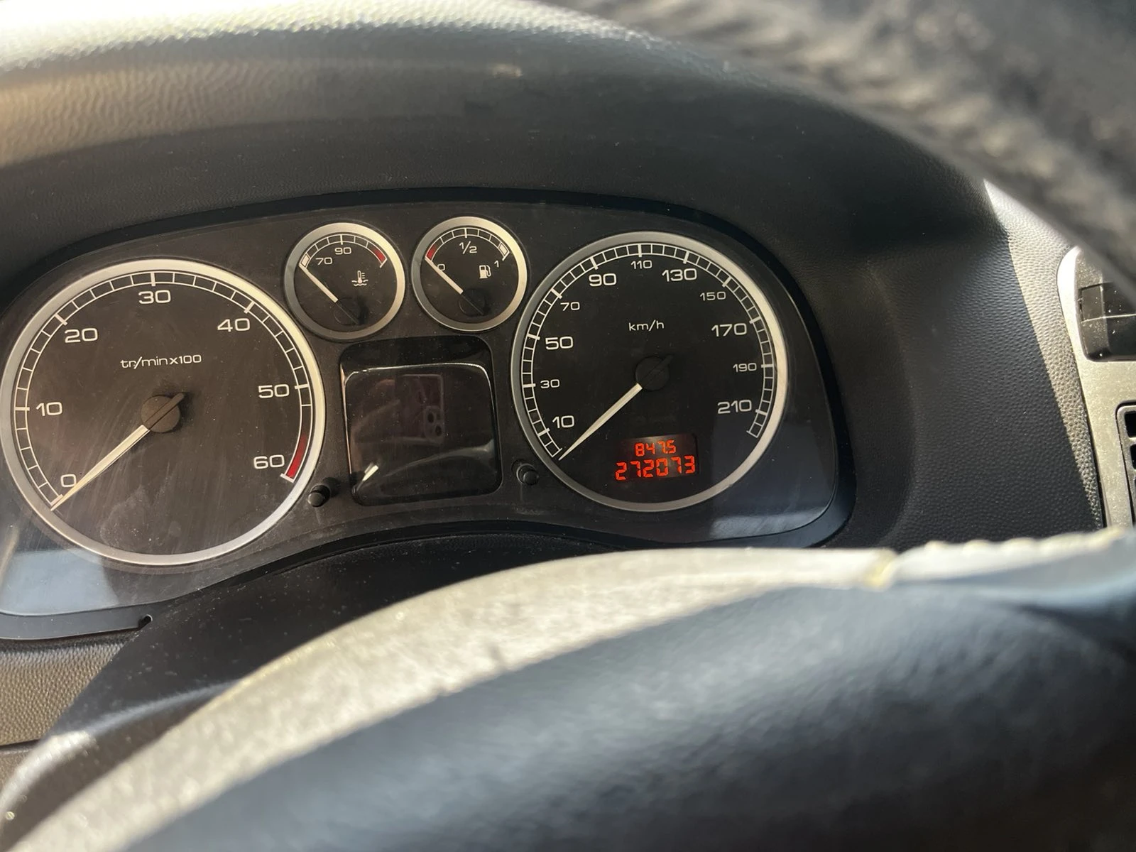Peugeot 307 2.0 HDI 136hp, снимка 10 - Автомобили и джипове - 54914609