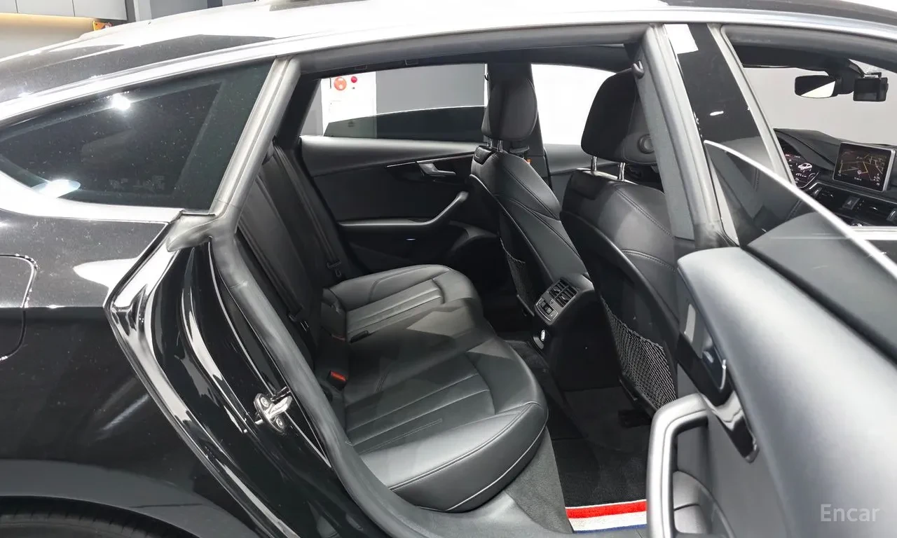 Audi A5 45TFSI PREMIUM SPORTBACK* ПОДГРЕВ* HEAD-UP* КАМ* П, снимка 13 - Автомобили и джипове - 55245268