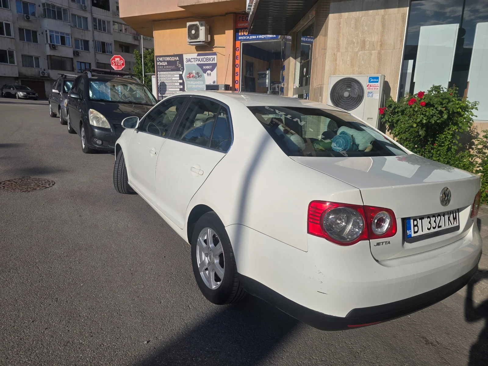 VW Jetta 1.9 TDI, снимка 2 - Автомобили и джипове - 55357241