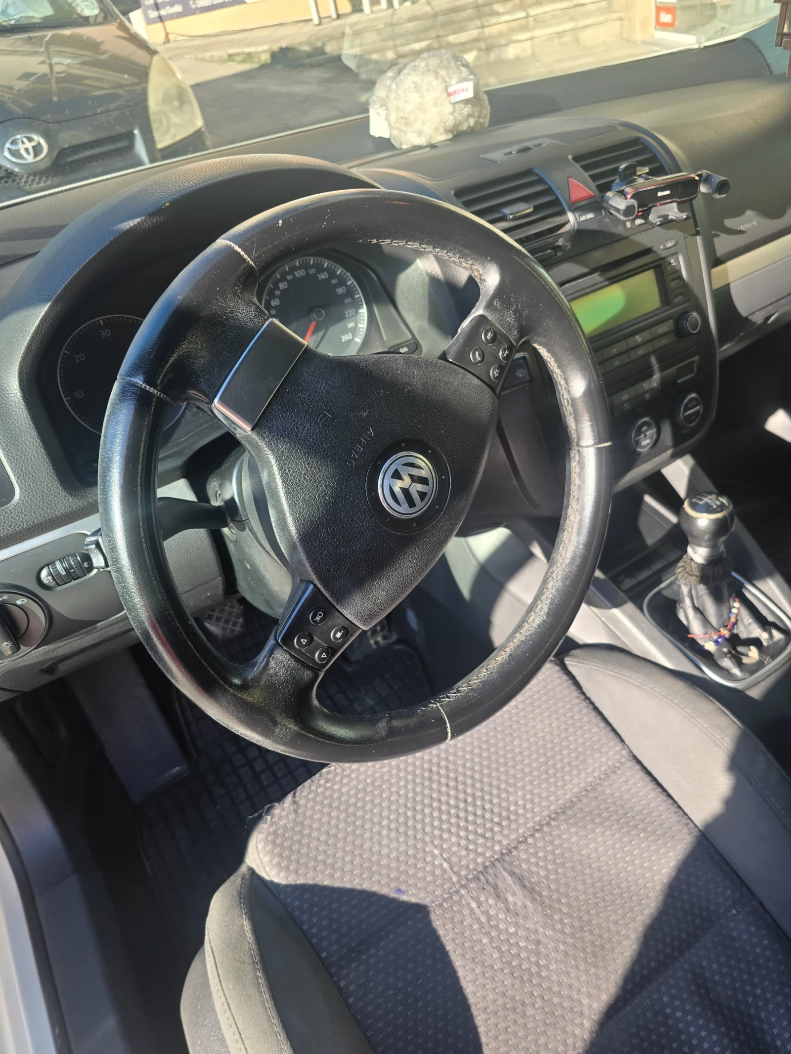 VW Jetta 1.9 TDI, снимка 4 - Автомобили и джипове - 55357241