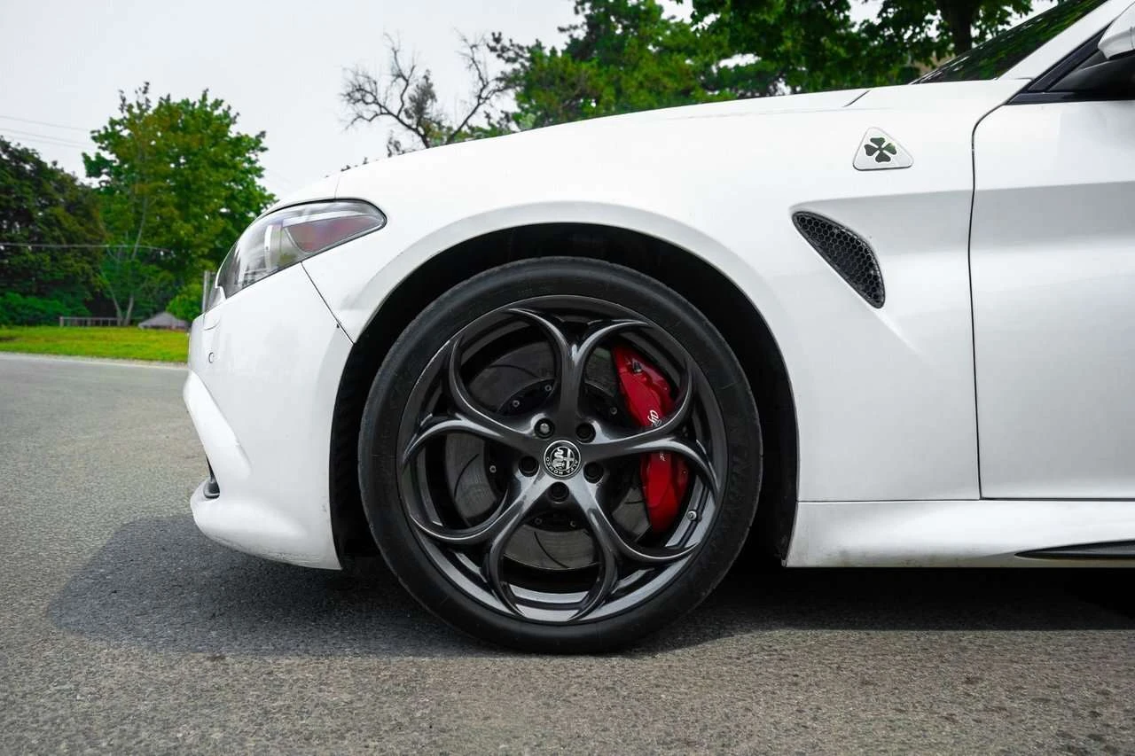 Alfa Romeo Giulia Quadrifoglio, АВТОКРЕДИТ, снимка 5 - Автомобили и джипове - 55930662
