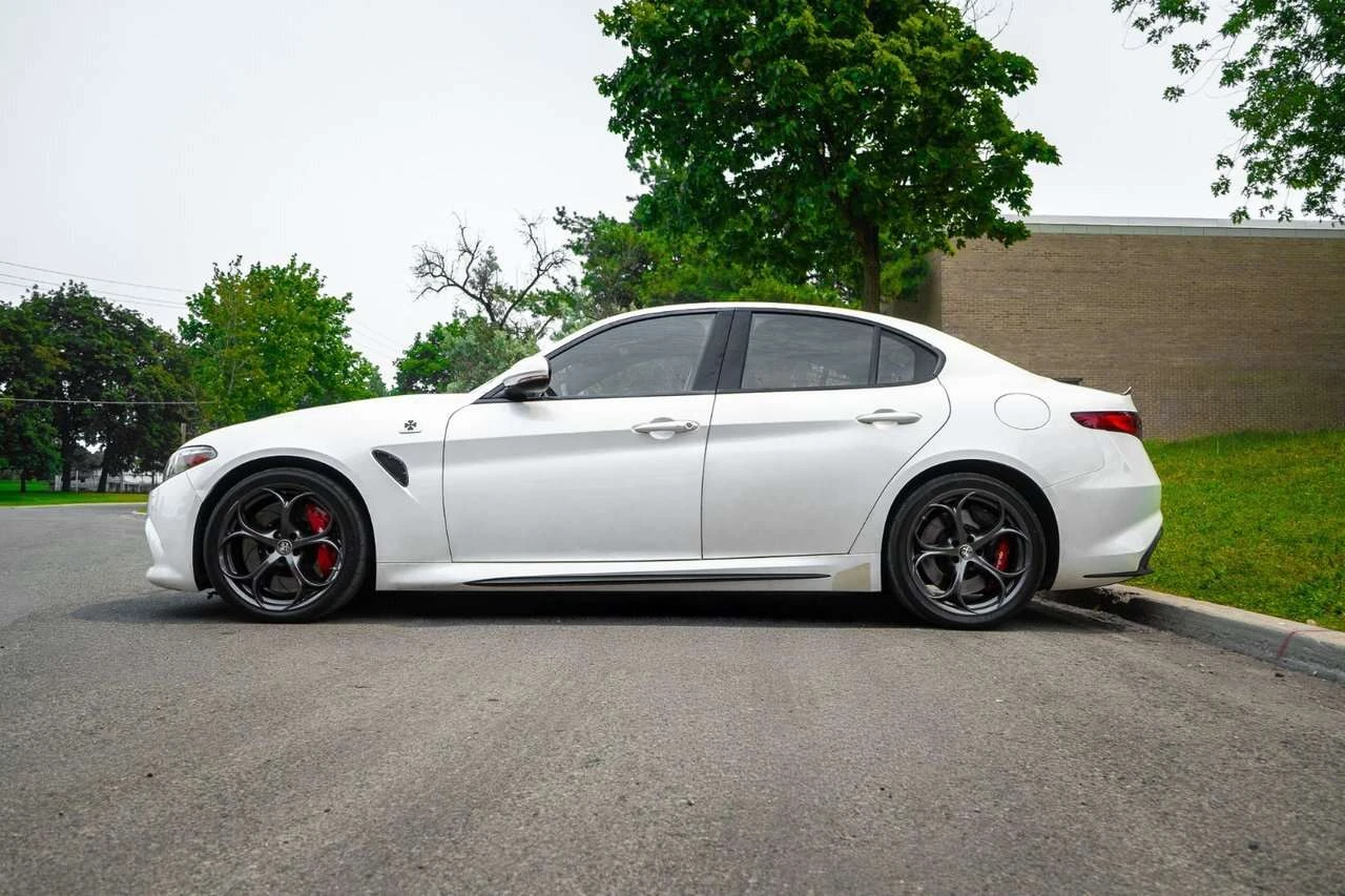 Alfa Romeo Giulia Quadrifoglio, АВТОКРЕДИТ, снимка 4 - Автомобили и джипове - 55930662