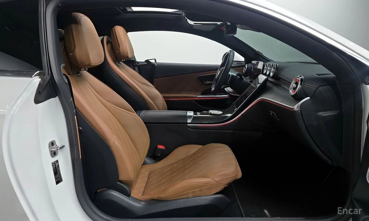 Mercedes-Benz CLE 450 4MATIC* AMG* LINE* BURMESTER* ОБДУВАНЕ* ДИСТРОНИК*, снимка 14 - Автомобили и джипове - 56114116