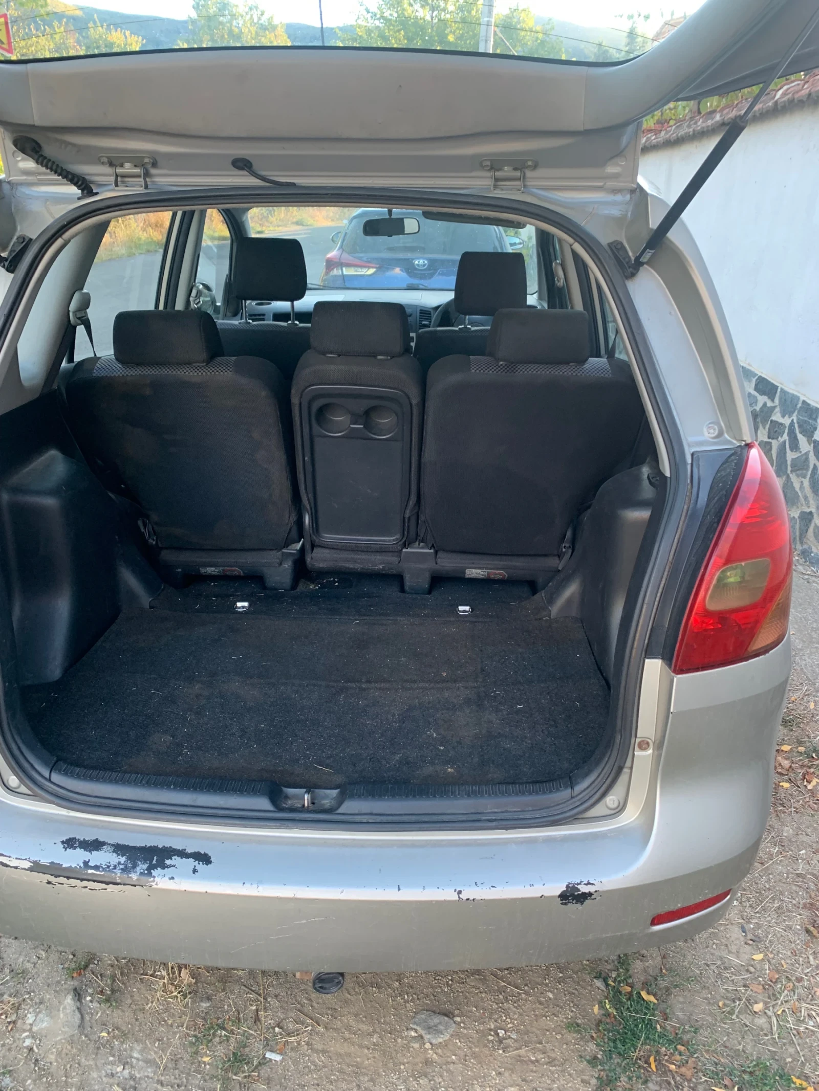 Toyota Corolla verso, снимка 10 - Автомобили и джипове - 56390024
