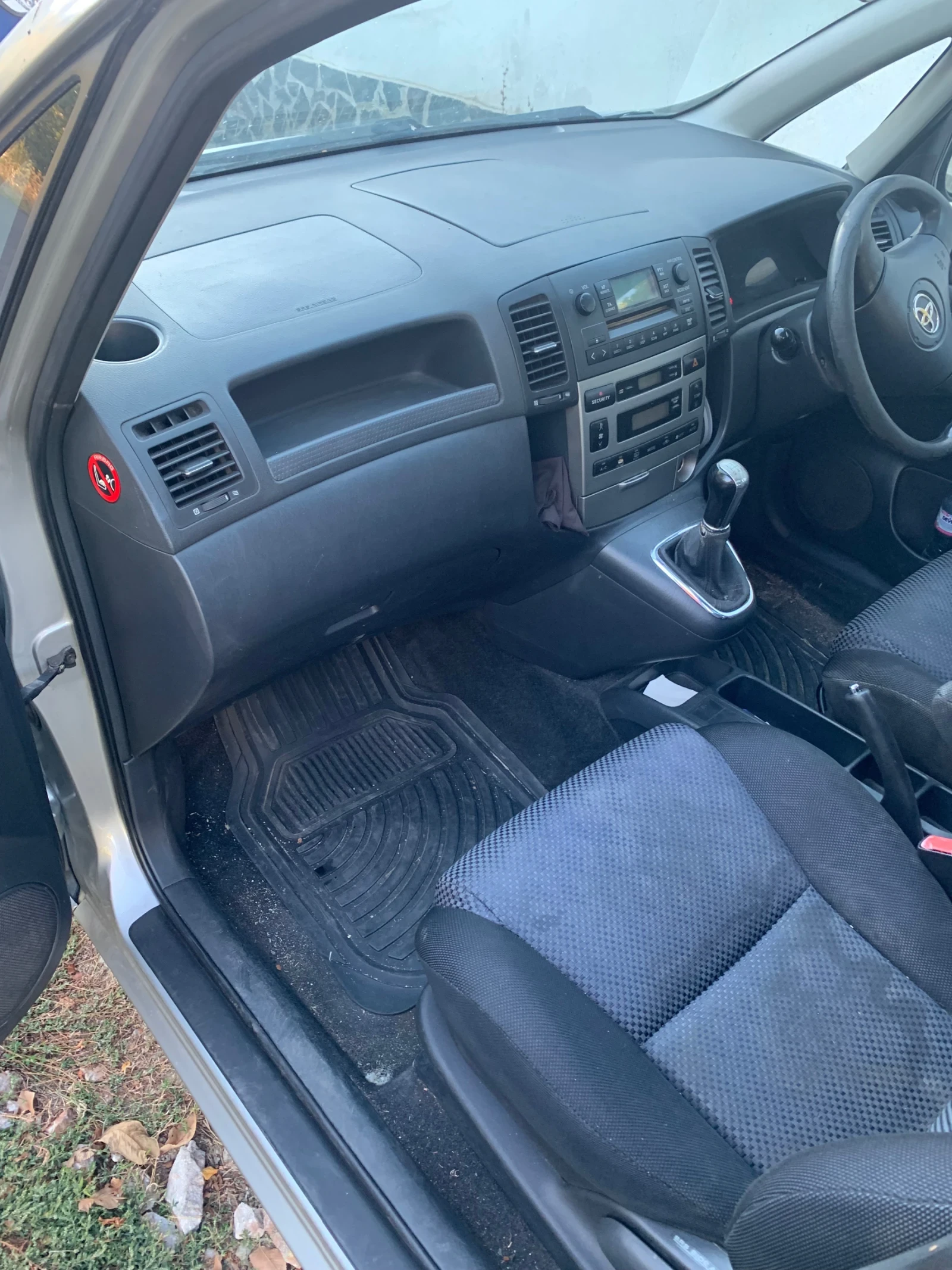 Toyota Corolla verso, снимка 5 - Автомобили и джипове - 56390024