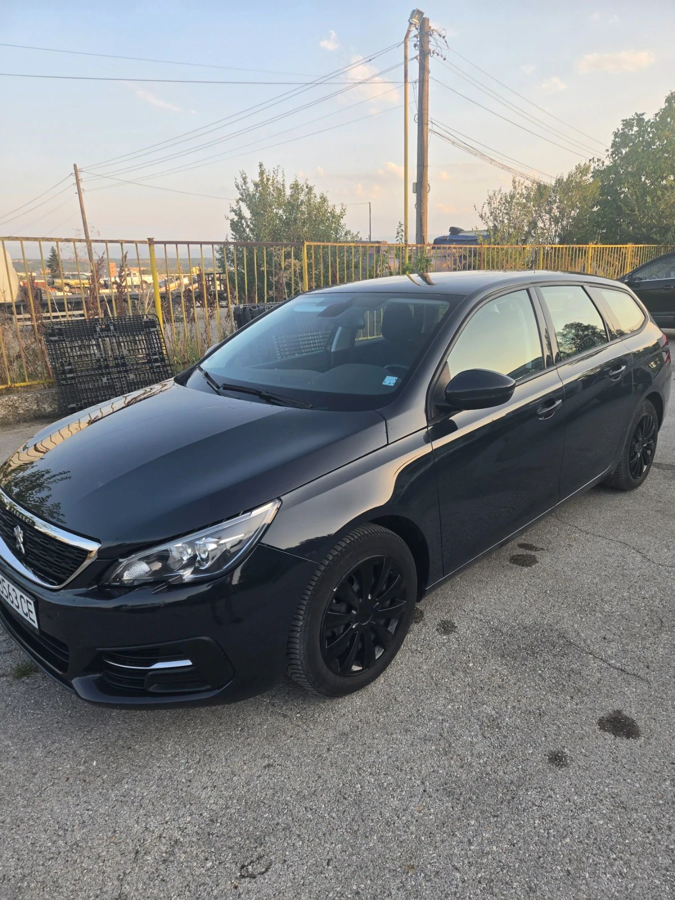 Peugeot 308 SW, снимка 3 - Автомобили и джипове - 56440048