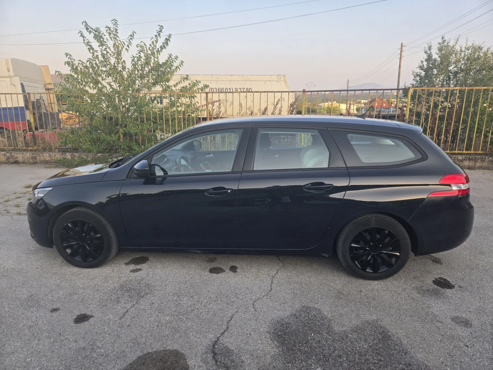 Peugeot 308 SW, снимка 10 - Автомобили и джипове - 56440048
