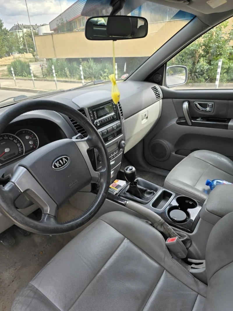 Kia Sorento, снимка 8 - Автомобили и джипове - 46948346