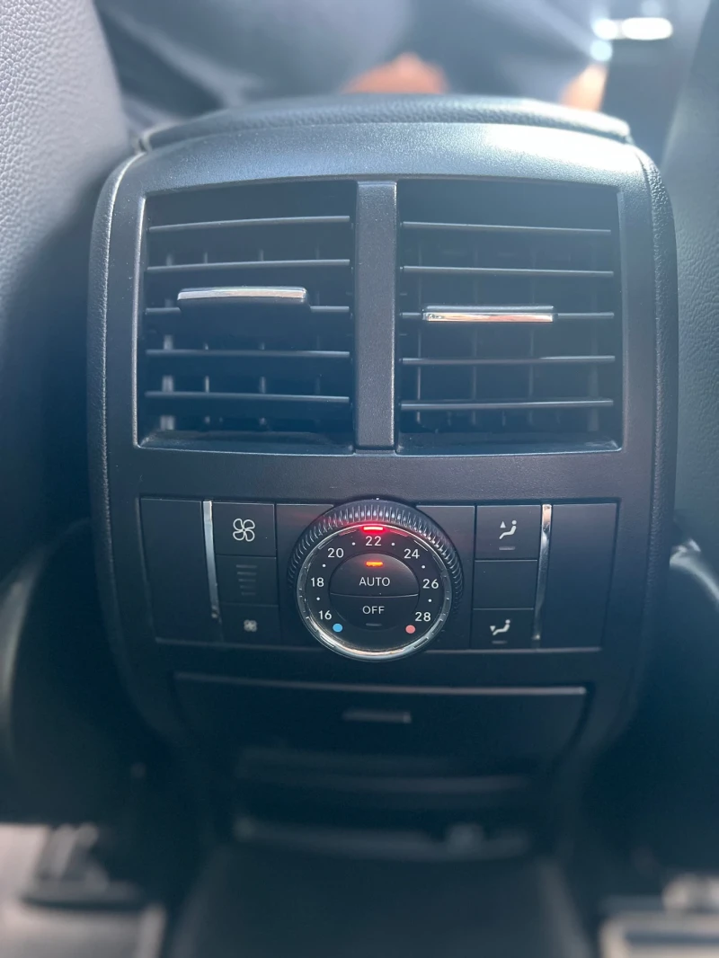 Mercedes-Benz ML 320, снимка 16 - Автомобили и джипове - 52270468