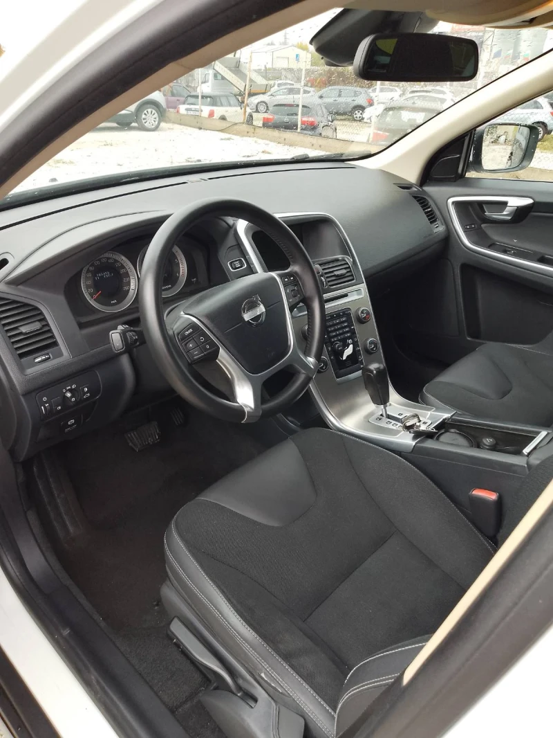 Volvo XC60 2.4d/214к.с.4х4, снимка 14 - Автомобили и джипове - 52364881