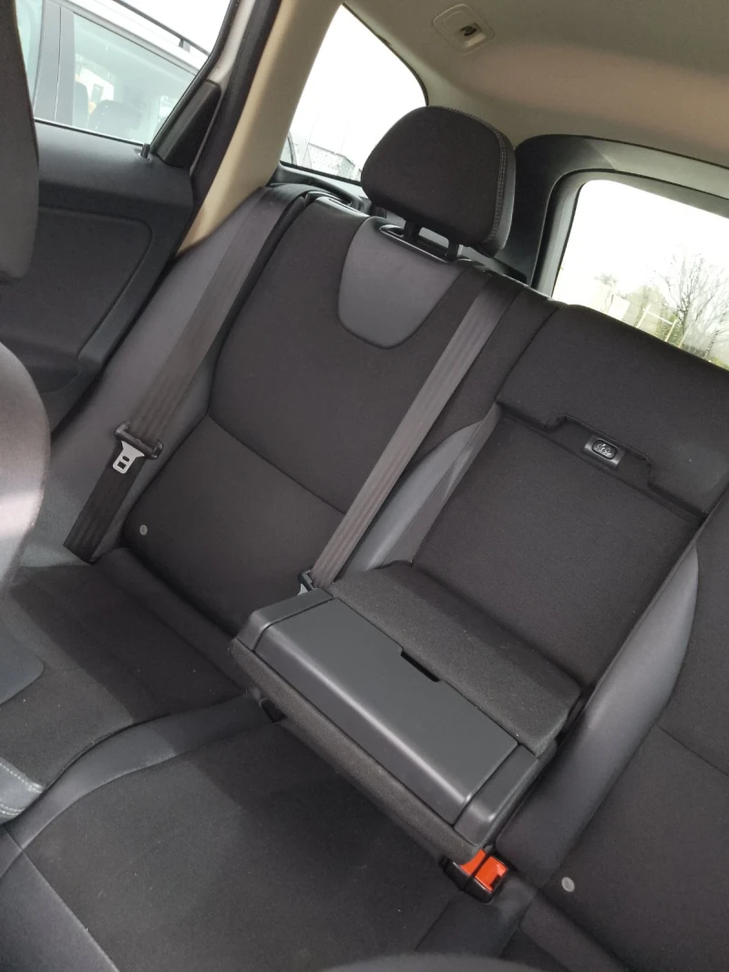 Volvo XC60 2.4d/214к.с.4х4, снимка 10 - Автомобили и джипове - 52364881