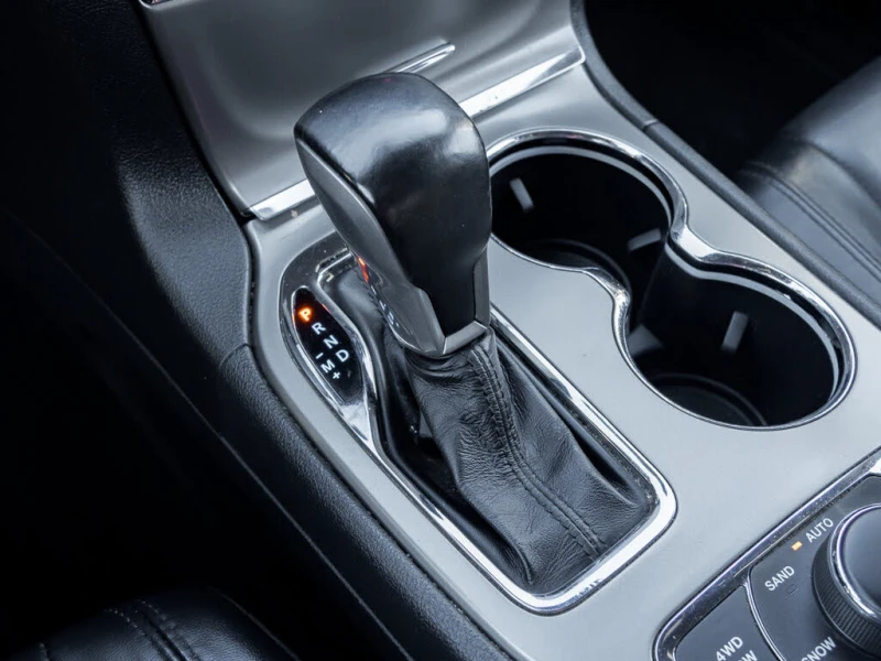 Jeep Grand cherokee Limited CAM* ПОДГРЕВ* BLINDSPOT* KEYLESS* , снимка 12 - Автомобили и джипове - 52837840