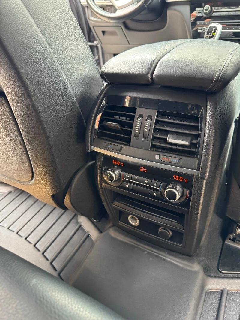 BMW X5 xDrive 2018 | Panorama | Harman/Kardon | HUD | Key, снимка 8 - Автомобили и джипове - 53053469