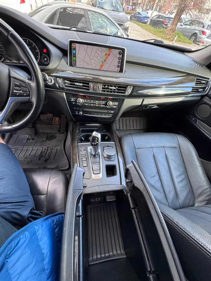 BMW X5 xDrive 2018 | Panorama | Harman/Kardon | HUD | Key, снимка 15 - Автомобили и джипове - 53053469