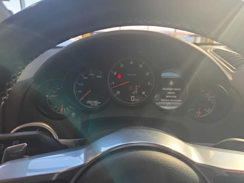 Porsche Cayenne 2018 AWD * ГЛАВНО ПРЕДСТАВИТЕЛСТВО * , снимка 8 - Автомобили и джипове - 53292852