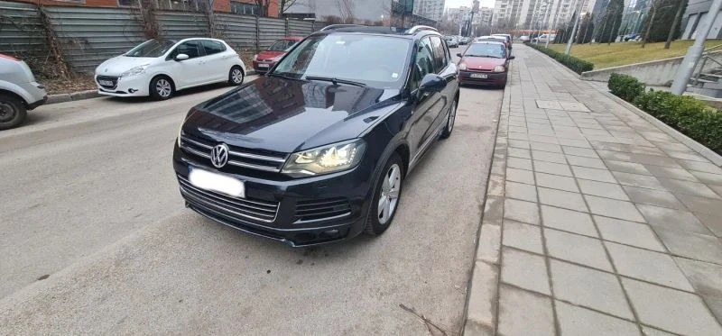 VW Touareg R Line КОЖА/НАВИ/ПАНОРАМА, снимка 3 - Автомобили и джипове - 49043082