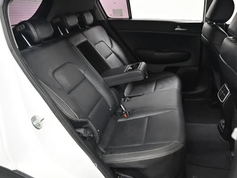 Kia Sportage 4Th Generation Diesel 1.7 2Wd Noblesse, снимка 12 - Автомобили и джипове - 54967804