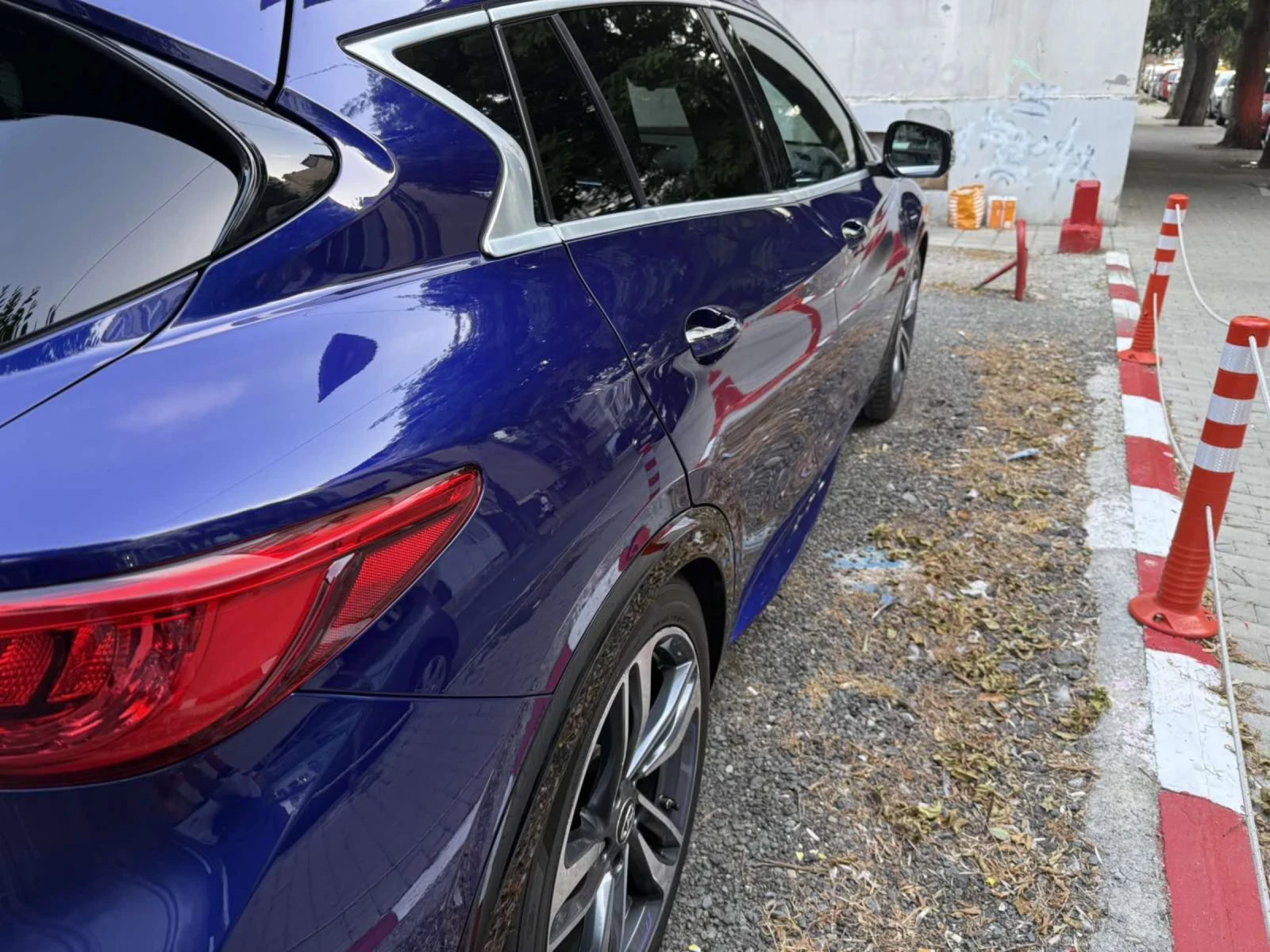 Infiniti Q30 2.0 AWD - изображение 5