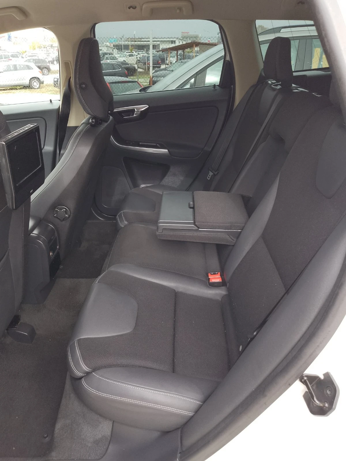 Volvo XC60 2.4d/214..44 | Mobile.bg   11