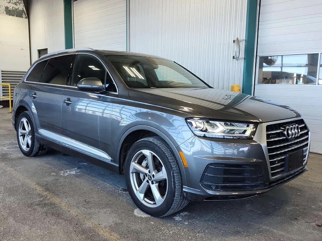 Audi Q7 Progressiv/CARFAX/PANO/360 CAM/KEYLESS/ОБДУХВАНЕ - изображение 2