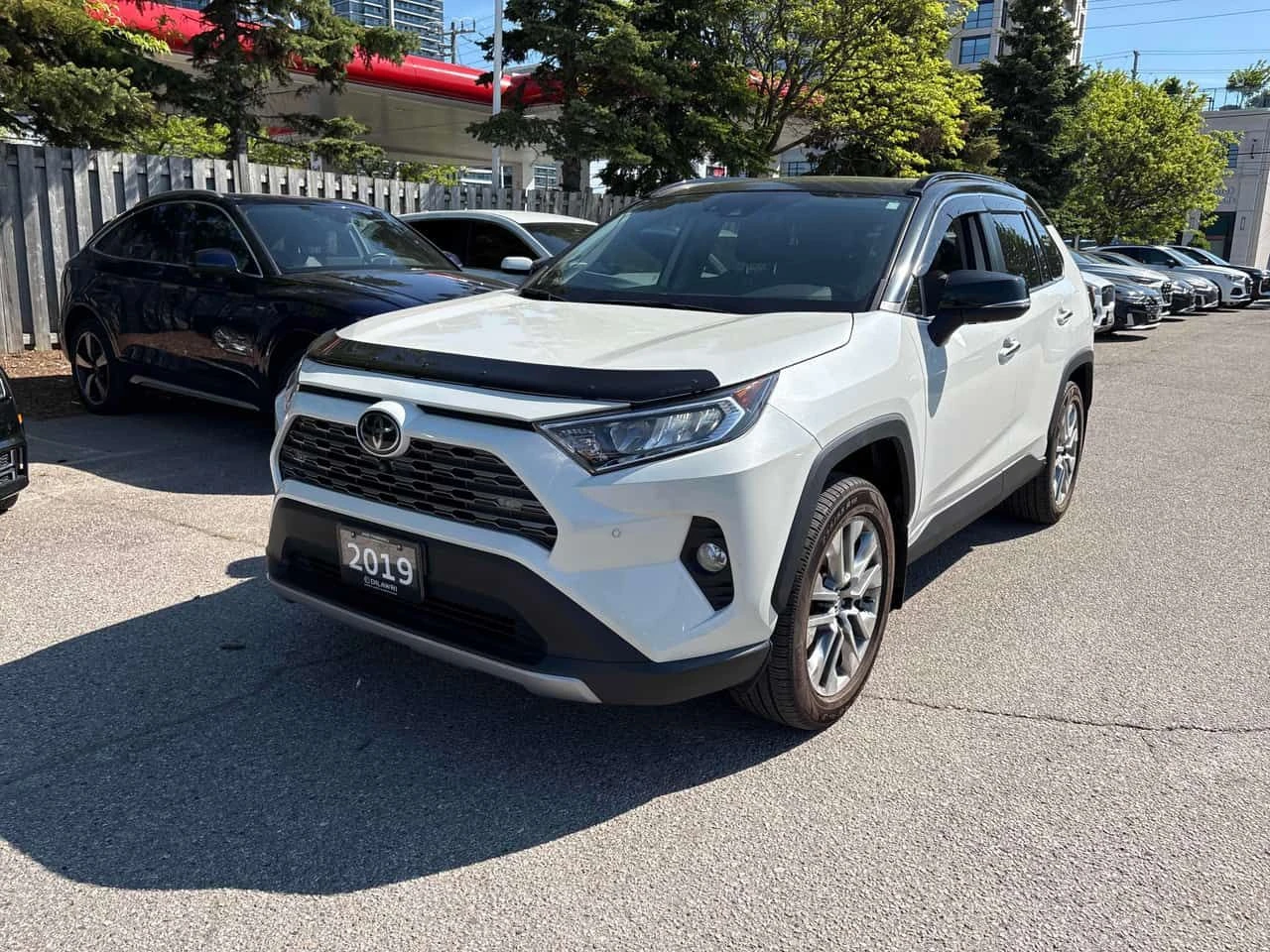 Toyota Rav4 Limited/ЛЕНТИ/360/ПАНО/ПОДГРЕВ/CARFAX/ФИНАНСИРАНЕ, снимка 2 - Автомобили и джипове - 54712423