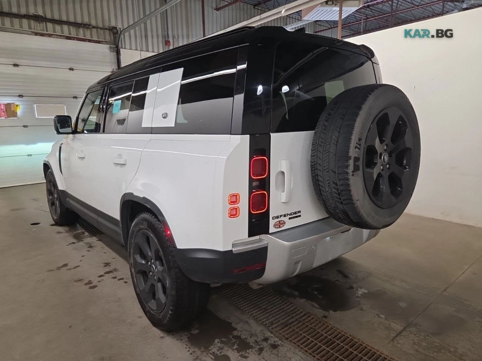Land Rover Defender SE * AвтоКредит * (ЦЕНА ДО БГ), снимка 4 - Автомобили и джипове - 55105067