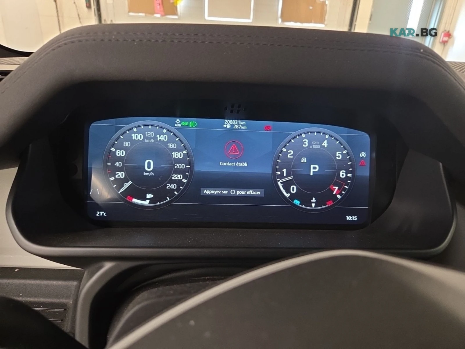 Land Rover Defender SE * AвтоКредит * (ЦЕНА ДО БГ), снимка 12 - Автомобили и джипове - 55105067