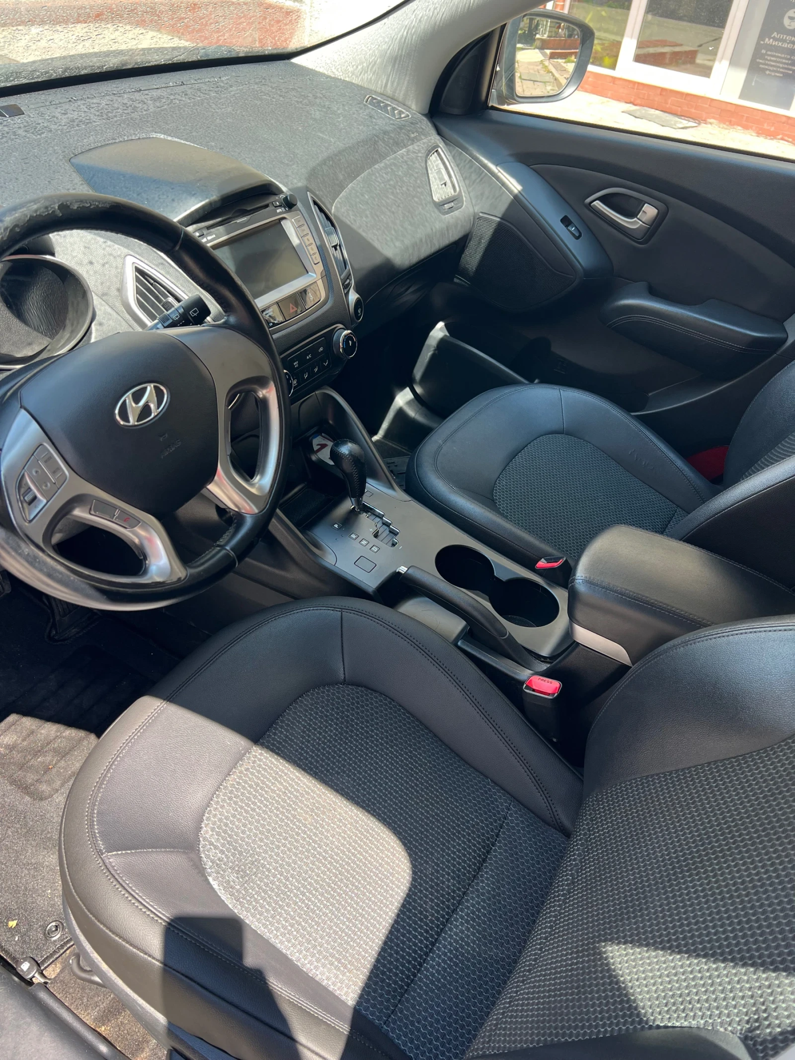 Hyundai IX35 2.0, снимка 4 - Автомобили и джипове - 55200829