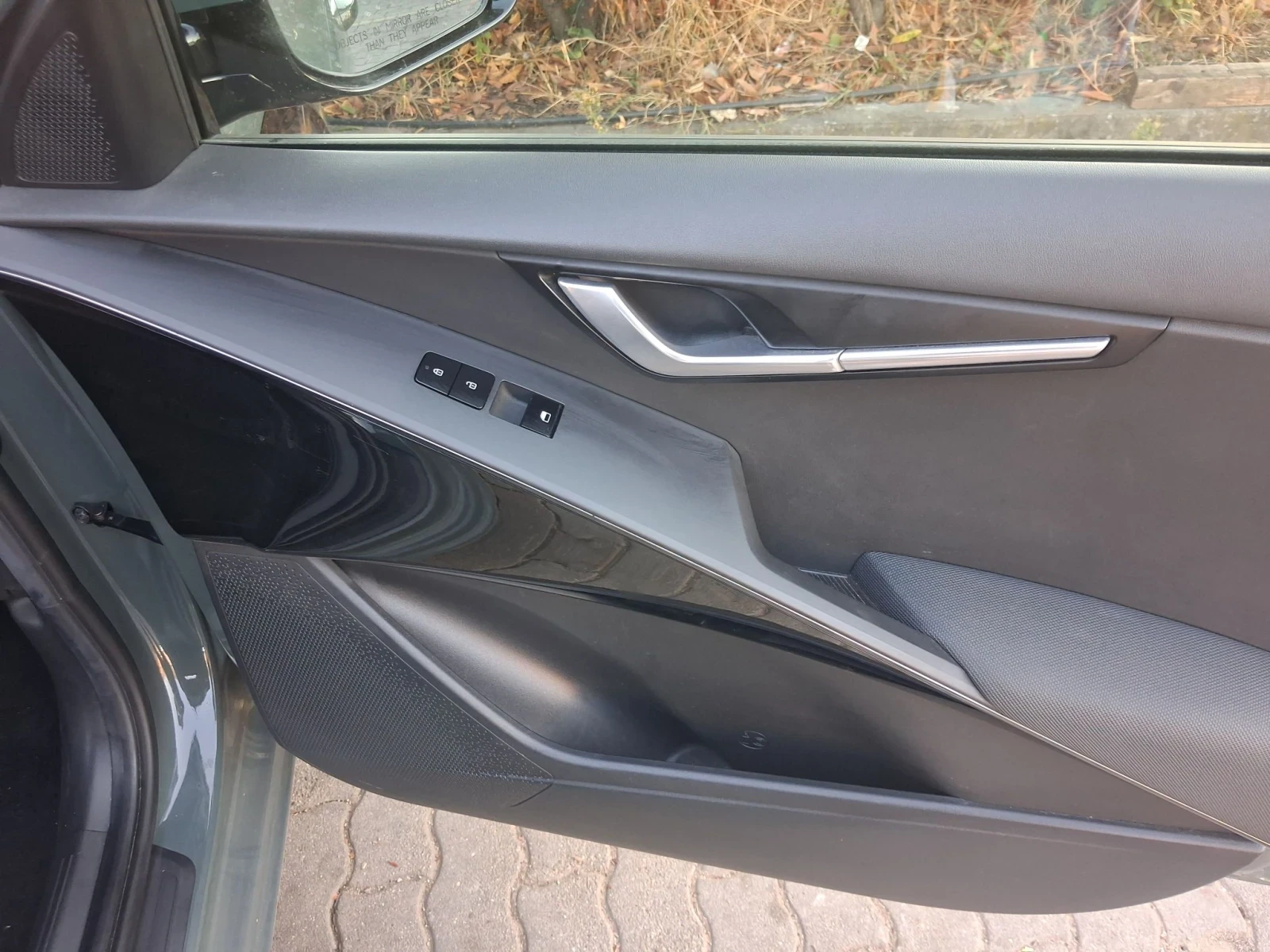 Kia Niro, снимка 7 - Автомобили и джипове - 56162200