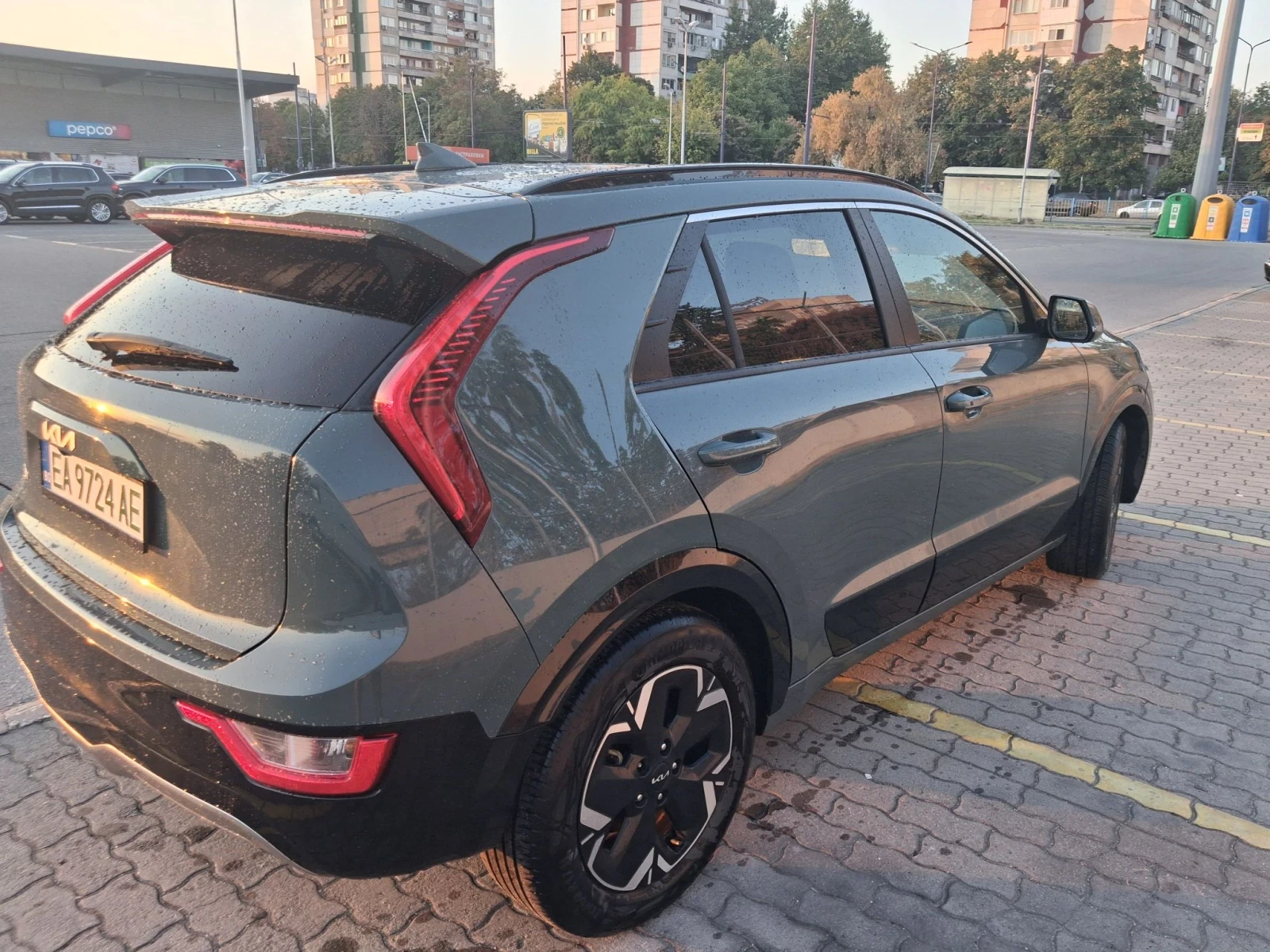 Kia Niro, снимка 2 - Автомобили и джипове - 56162200